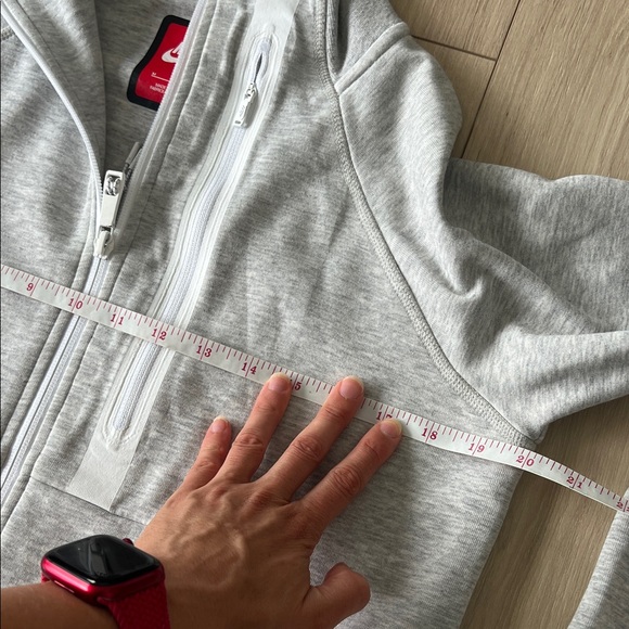 NIKE TECH FLEECE MOTO CAPE FULL ZIP WOMEN'S JACKET - Picture 8 of 11